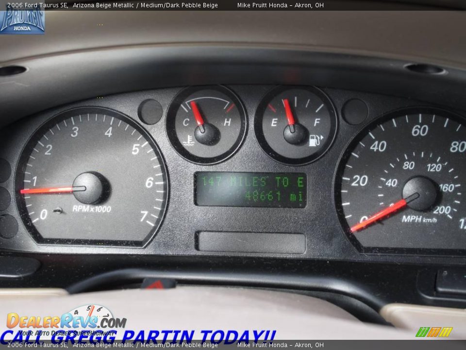 2006 Ford Taurus SE Arizona Beige Metallic / Medium/Dark Pebble Beige Photo #14