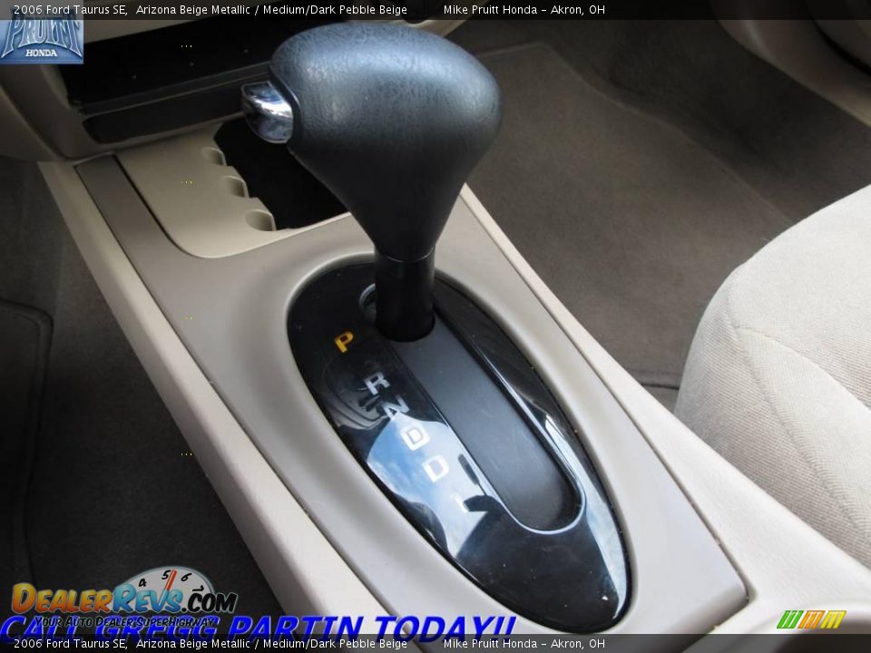 2006 Ford Taurus SE Arizona Beige Metallic / Medium/Dark Pebble Beige Photo #18
