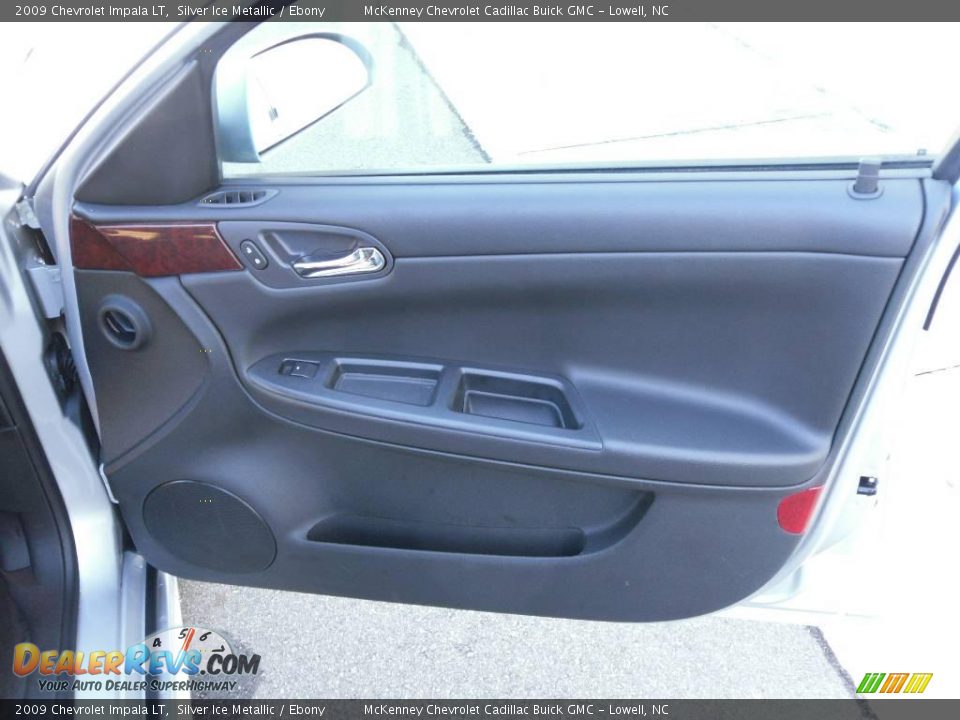 2009 Chevrolet Impala LT Silver Ice Metallic / Ebony Photo #15