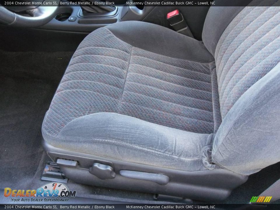 2004 Chevrolet Monte Carlo SS Berry Red Metallic / Ebony Black Photo #8