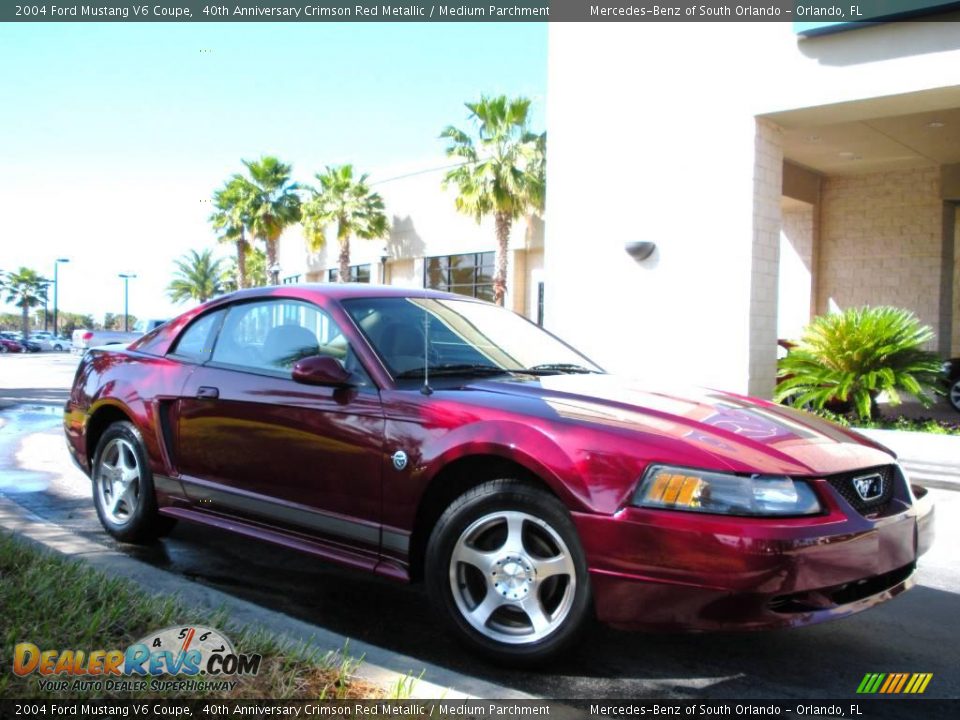 Front 3/4 View of 2004 Ford Mustang V6 Coupe Photo #4