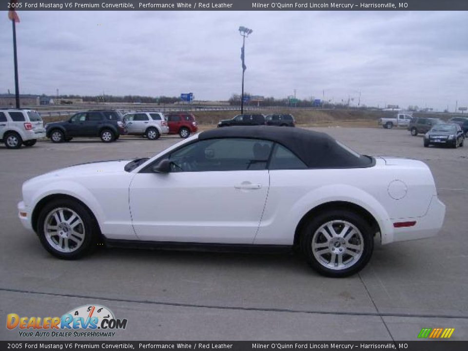 2005 Ford Mustang V6 Premium Convertible Performance White / Red Leather Photo #6