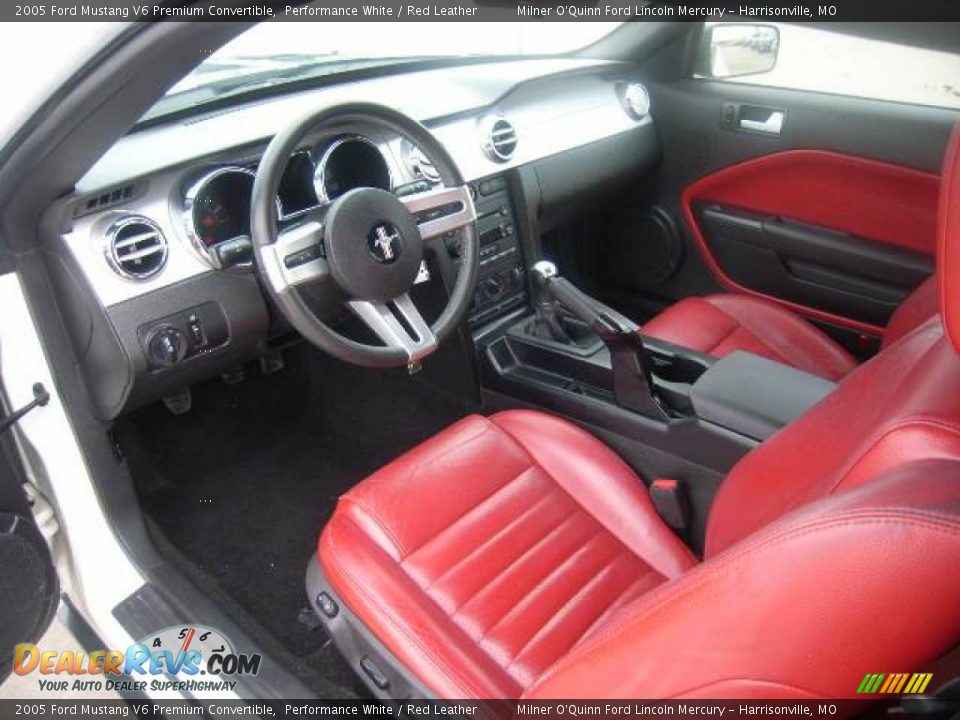 2005 Ford Mustang V6 Premium Convertible Performance White / Red Leather Photo #11