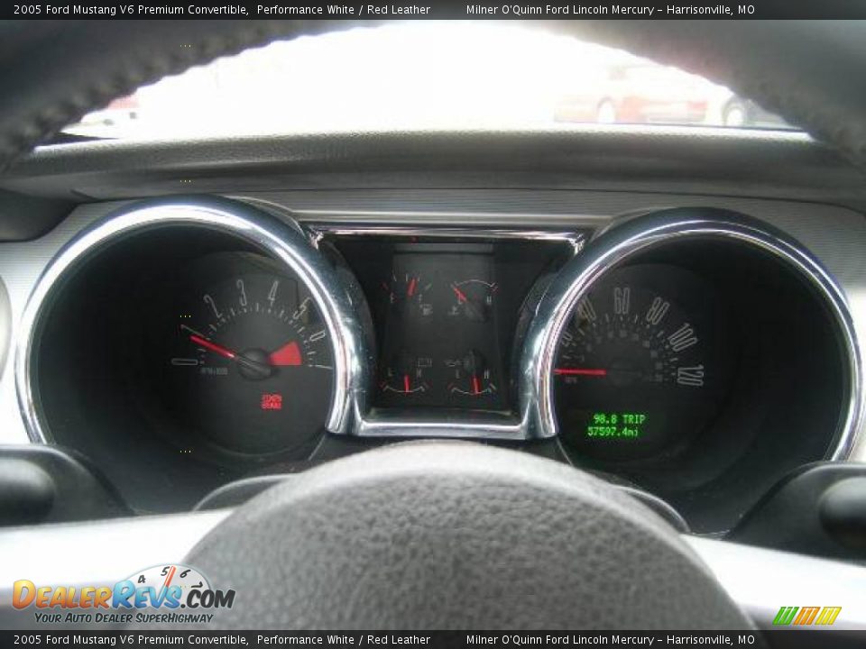 2005 Ford Mustang V6 Premium Convertible Performance White / Red Leather Photo #21
