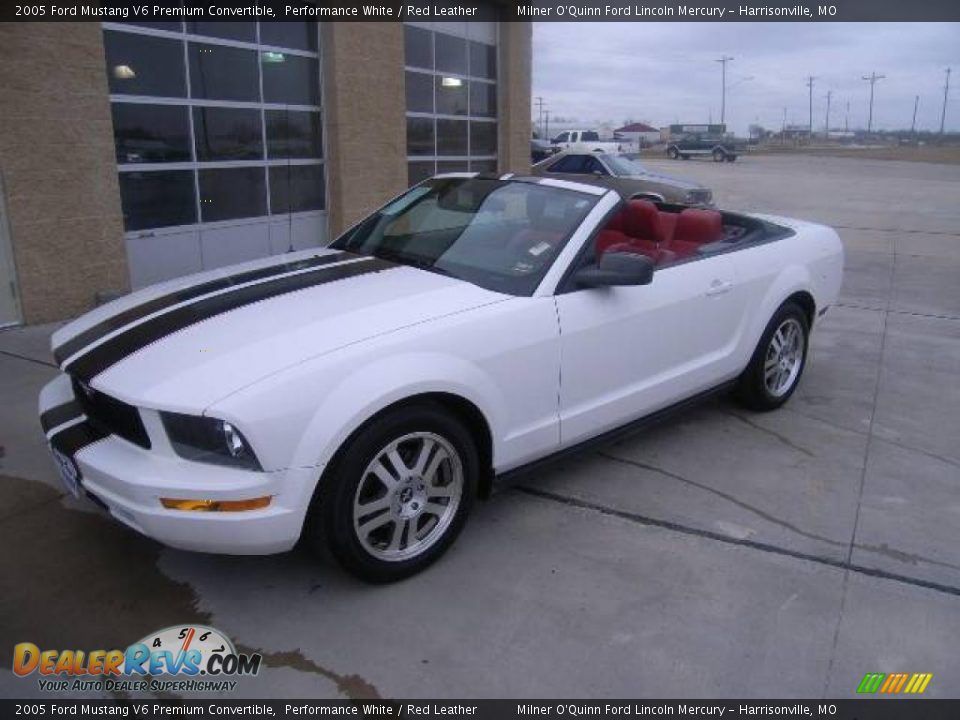 2005 Ford Mustang V6 Premium Convertible Performance White / Red Leather Photo #22