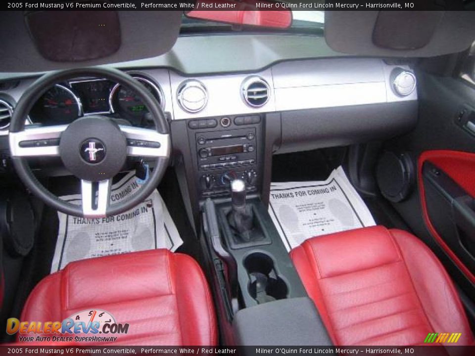 2005 Ford Mustang V6 Premium Convertible Performance White / Red Leather Photo #24