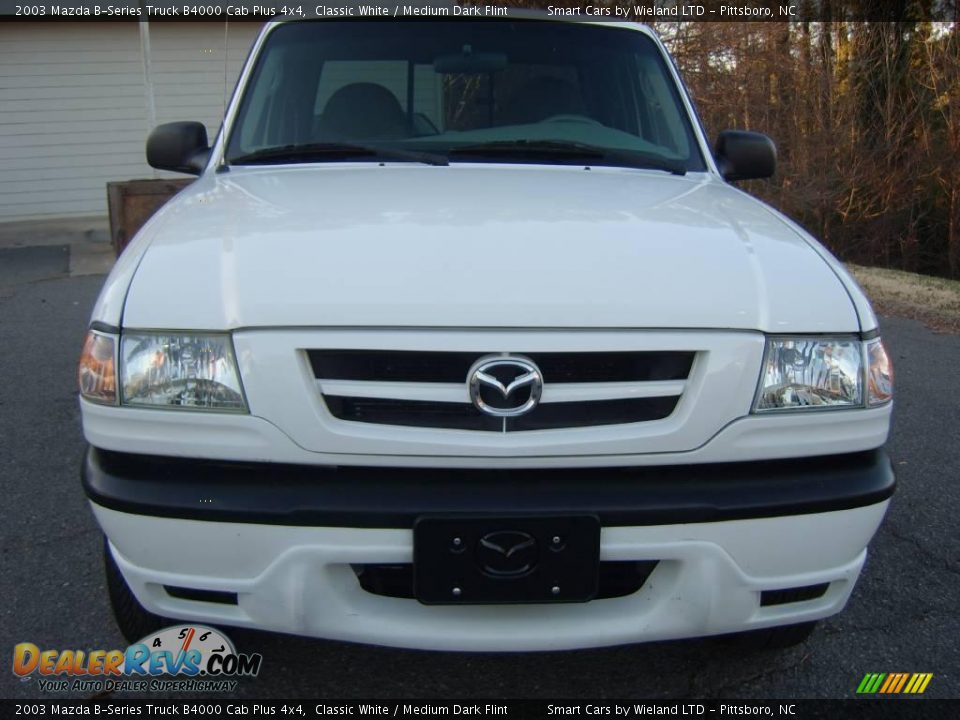 2003 Mazda B-Series Truck B4000 Cab Plus 4x4 Classic White / Medium Dark Flint Photo #2