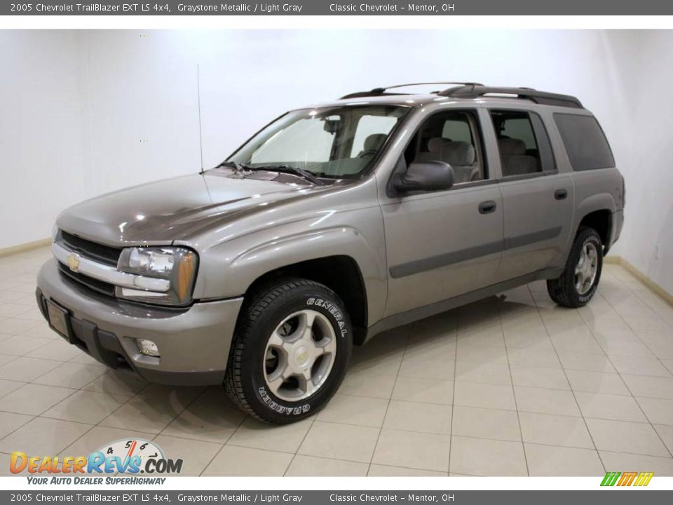 2005 Chevrolet TrailBlazer EXT LS 4x4 Graystone Metallic / Light Gray Photo #3