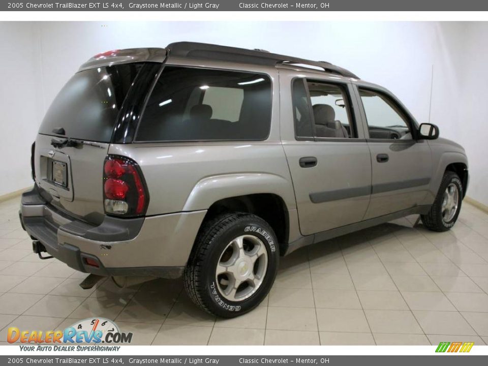 2005 Chevrolet TrailBlazer EXT LS 4x4 Graystone Metallic / Light Gray Photo #7