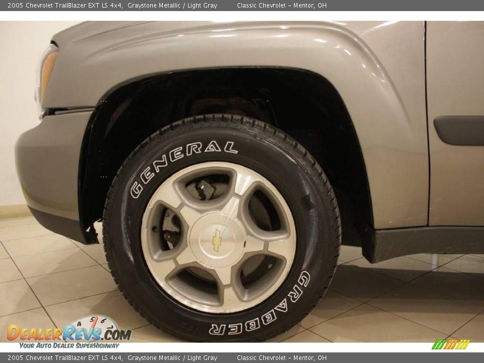 2005 Chevrolet TrailBlazer EXT LS 4x4 Graystone Metallic / Light Gray Photo #20