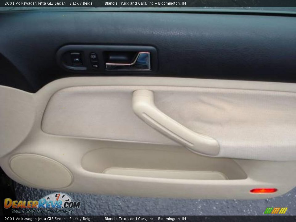 2001 Volkswagen Jetta GLS Sedan Black / Beige Photo #12