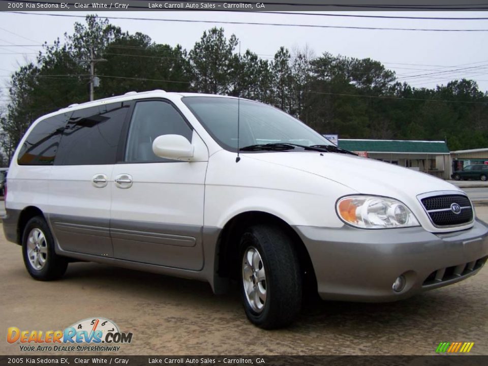 2005 Kia Sedona EX Clear White / Gray Photo #1