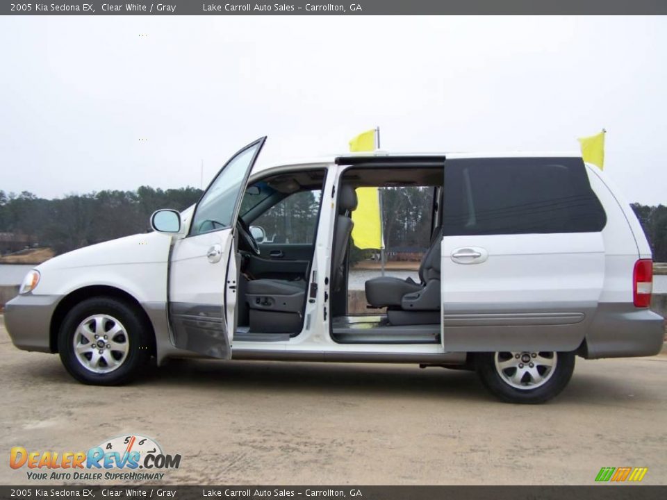 2005 Kia Sedona EX Clear White / Gray Photo #6