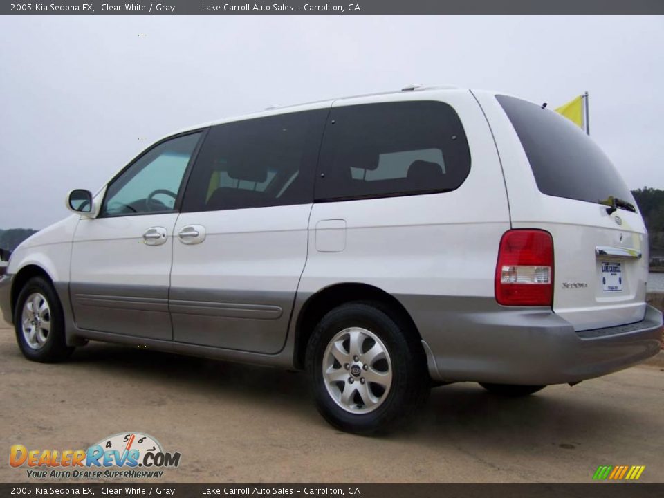 2005 Kia Sedona EX Clear White / Gray Photo #8