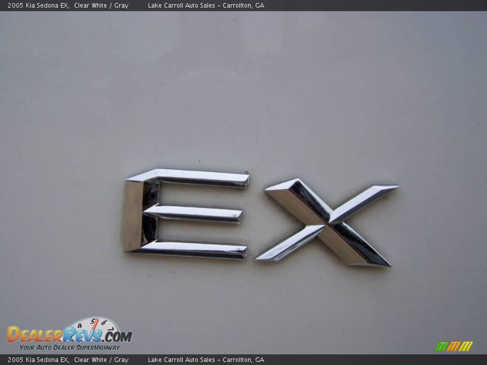 2005 Kia Sedona EX Clear White / Gray Photo #12