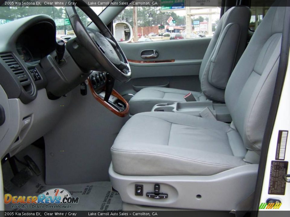 2005 Kia Sedona EX Clear White / Gray Photo #23