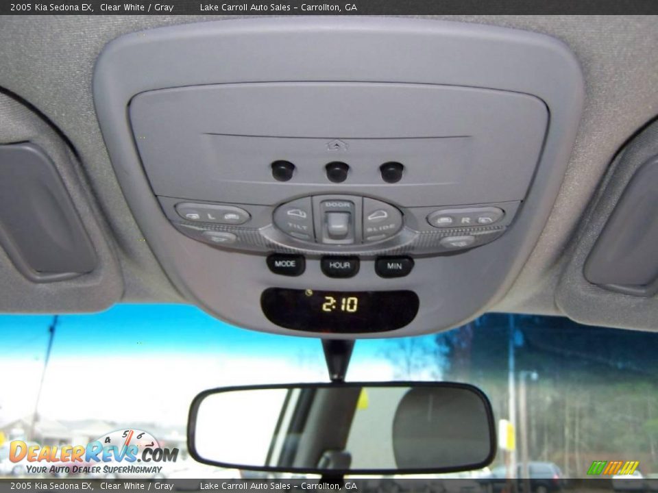 2005 Kia Sedona EX Clear White / Gray Photo #32