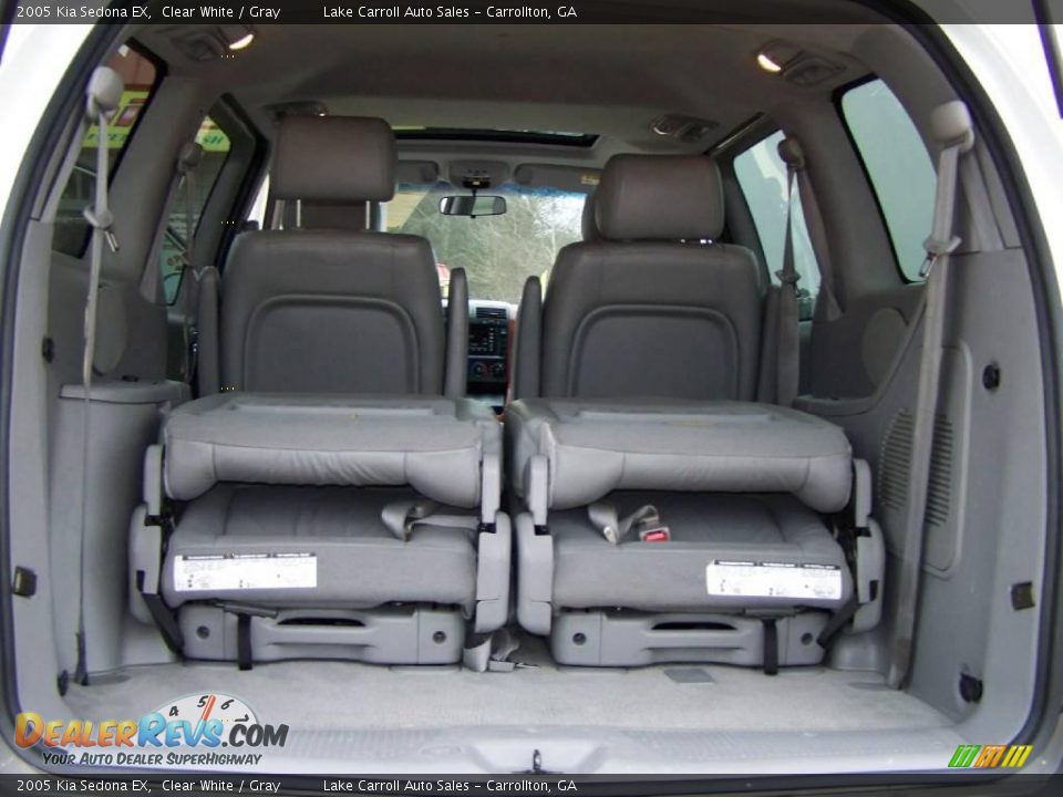 2005 Kia Sedona EX Clear White / Gray Photo #34