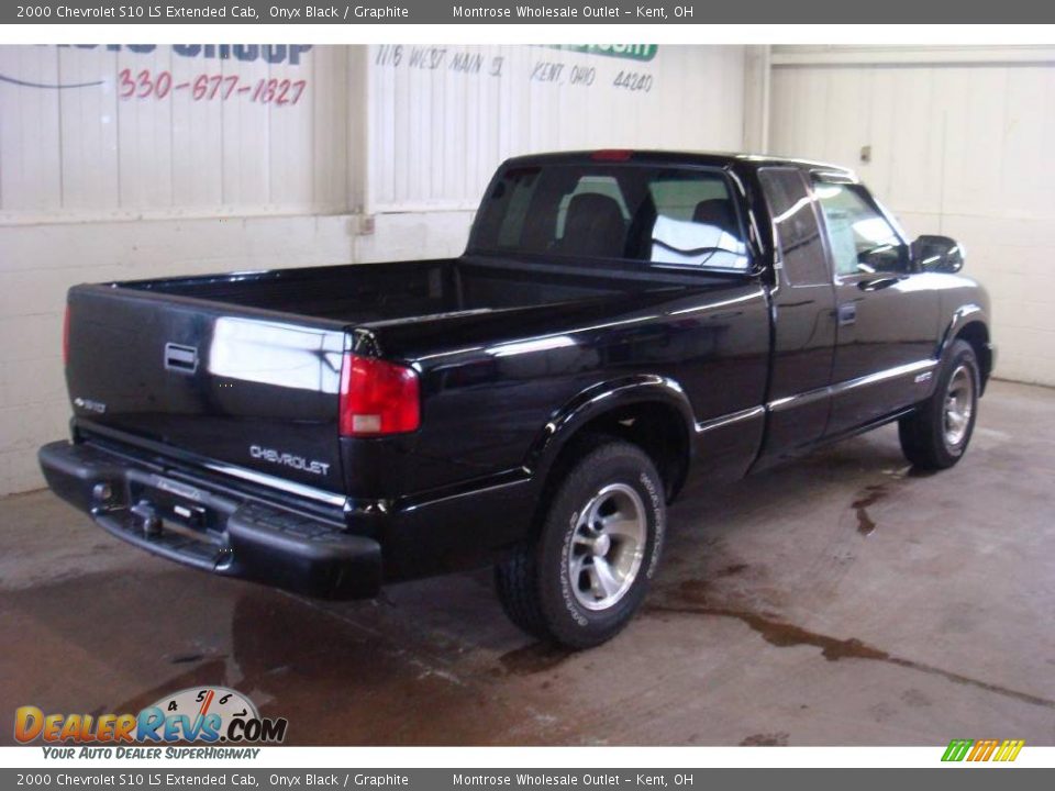 2000 Chevrolet S10 LS Extended Cab Onyx Black / Graphite Photo #5