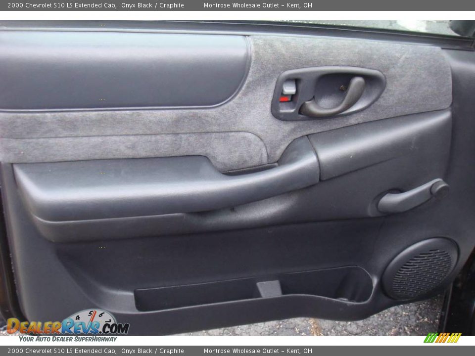 2000 Chevrolet S10 LS Extended Cab Onyx Black / Graphite Photo #12