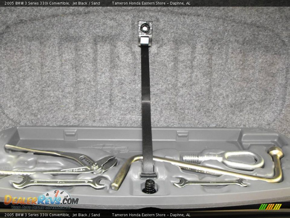 2005 BMW 3 Series 330i Convertible Jet Black / Sand Photo #35
