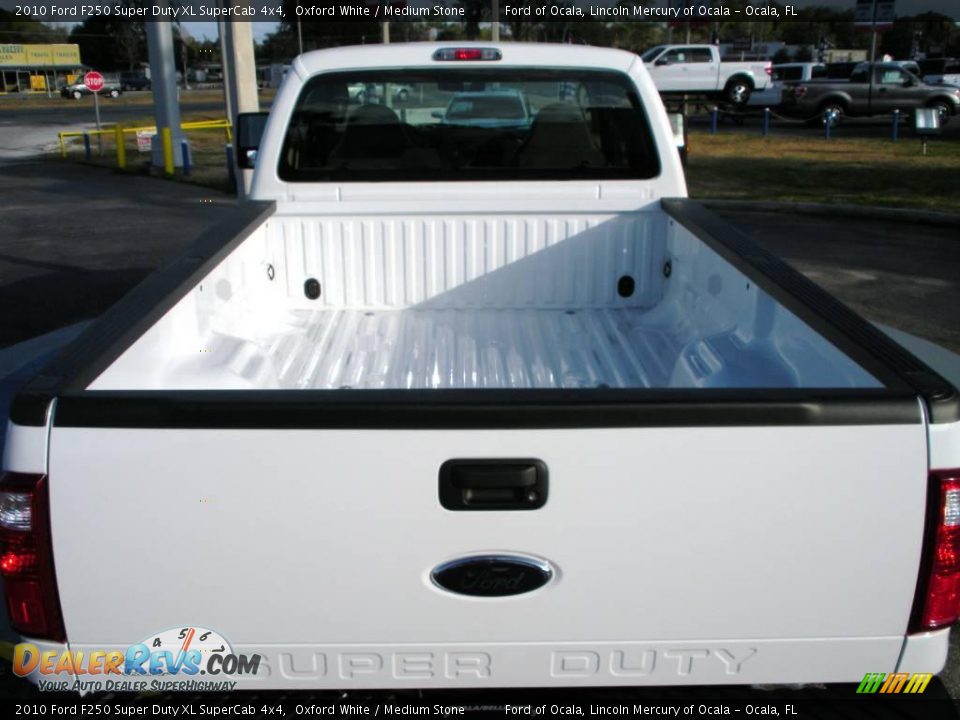 2010 Ford F250 Super Duty XL SuperCab 4x4 Oxford White / Medium Stone Photo #10