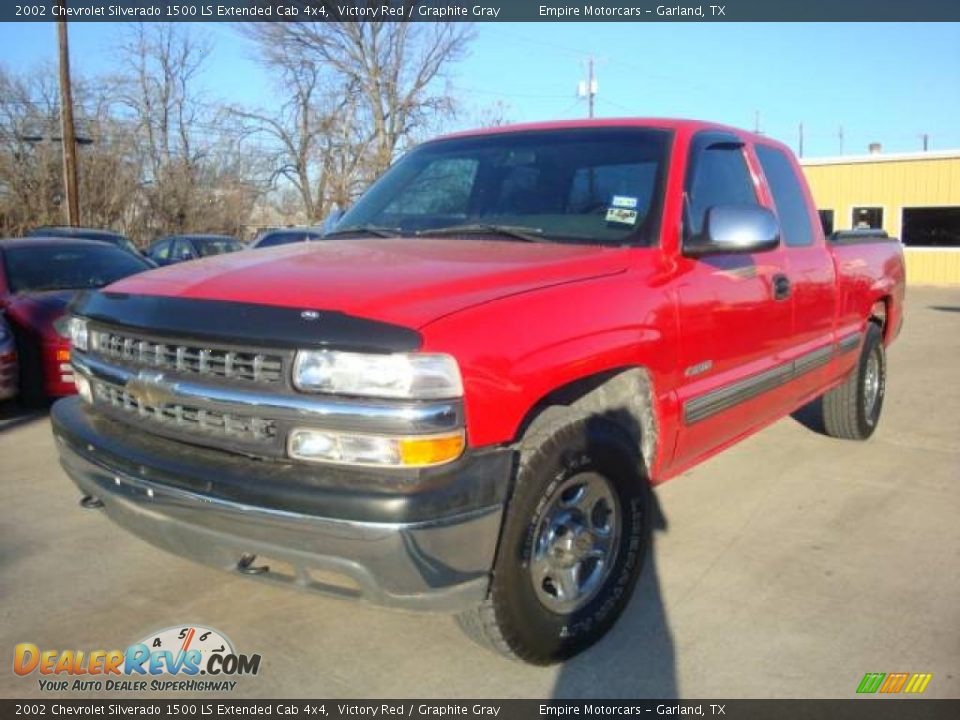 2002 Chevrolet Silverado 1500 LS Extended Cab 4x4 Victory Red / Graphite Gray Photo #2