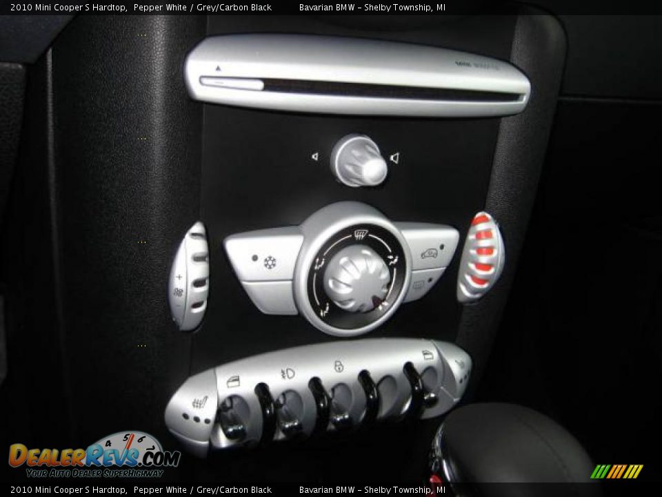 2010 Mini Cooper S Hardtop Pepper White / Grey/Carbon Black Photo #14
