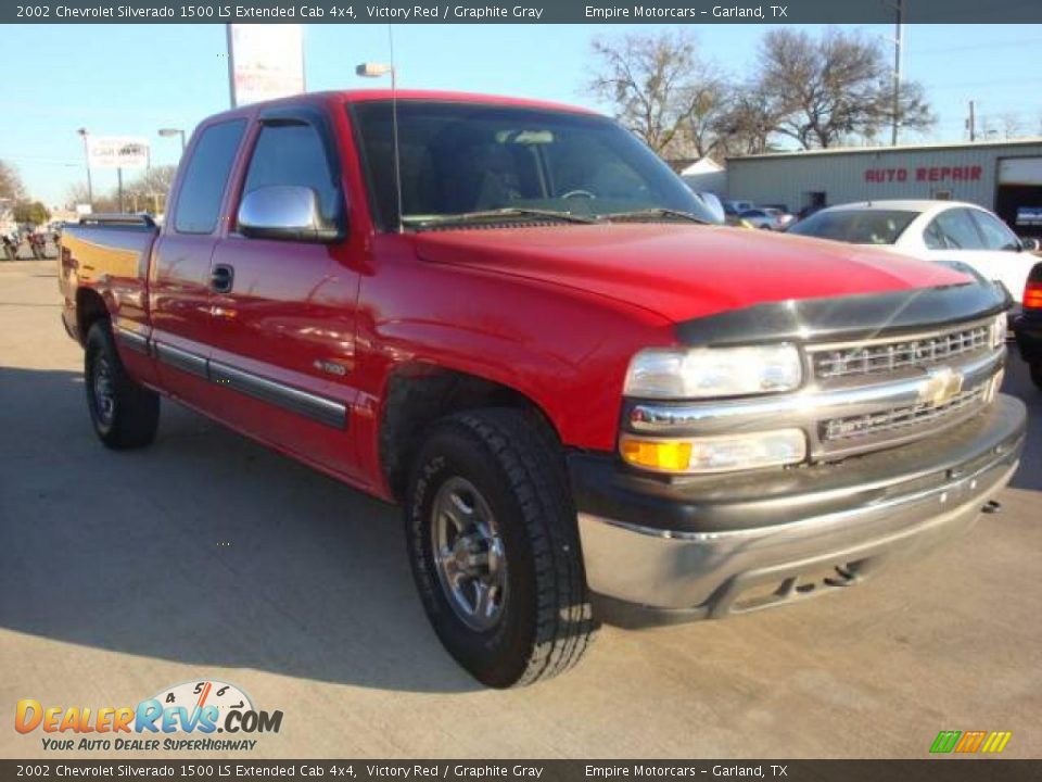 2002 Chevrolet Silverado 1500 LS Extended Cab 4x4 Victory Red / Graphite Gray Photo #5