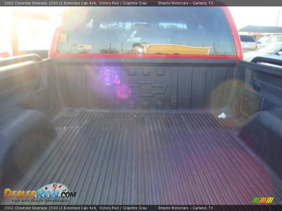 2002 Chevrolet Silverado 1500 LS Extended Cab 4x4 Victory Red / Graphite Gray Photo #9