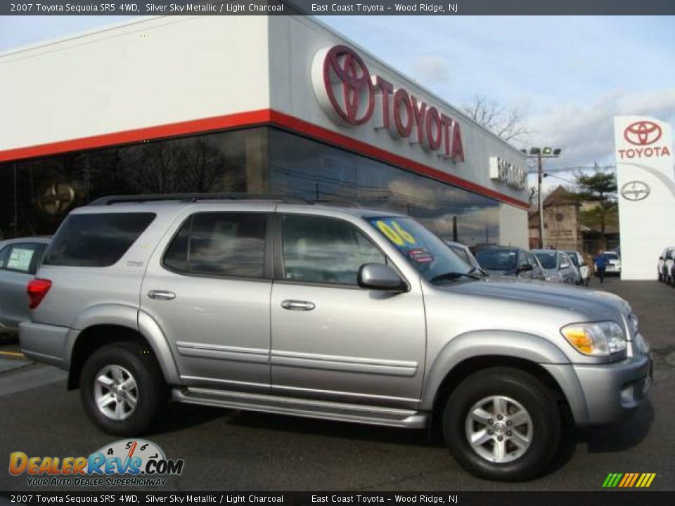 2007 Toyota Sequoia SR5 4WD Silver Sky Metallic / Light Charcoal Photo #1
