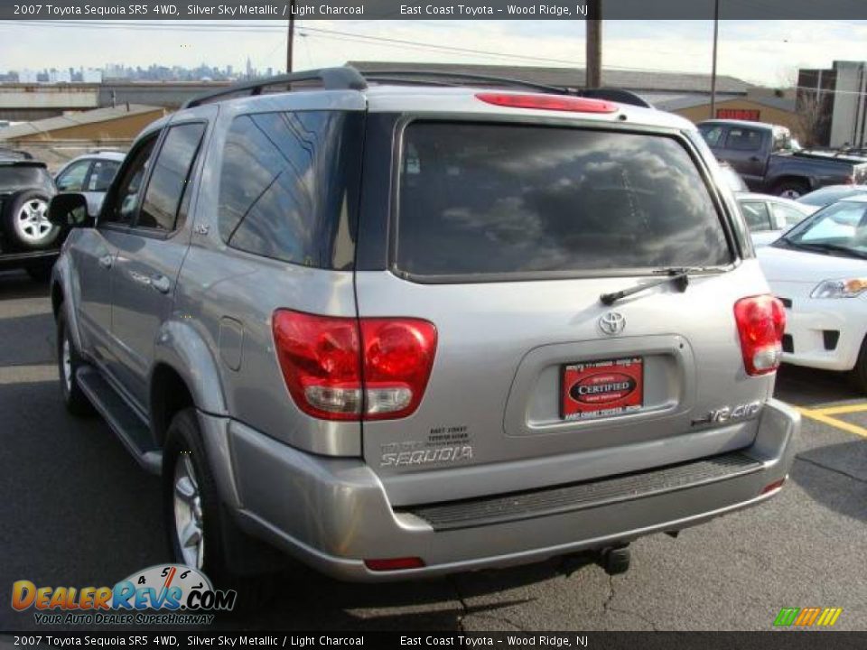 2007 Toyota Sequoia SR5 4WD Silver Sky Metallic / Light Charcoal Photo #5