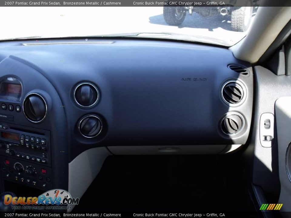 2007 Pontiac Grand Prix Sedan Bronzestone Metallic / Cashmere Photo #16