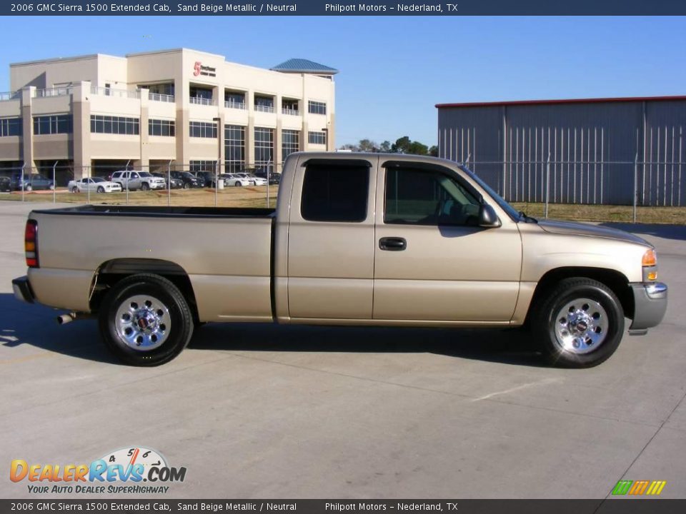 2006 GMC Sierra 1500 Extended Cab Sand Beige Metallic / Neutral Photo #2