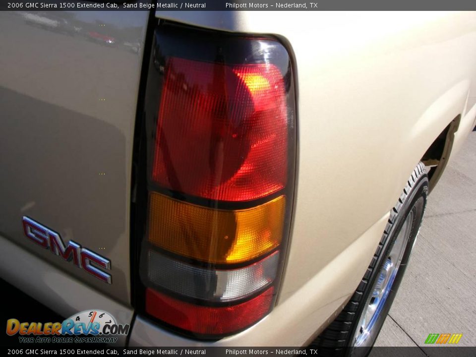 2006 GMC Sierra 1500 Extended Cab Sand Beige Metallic / Neutral Photo #18