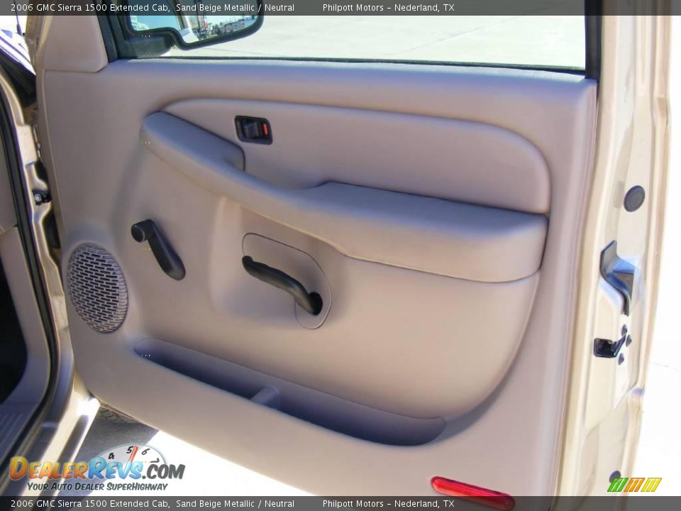 2006 GMC Sierra 1500 Extended Cab Sand Beige Metallic / Neutral Photo #24