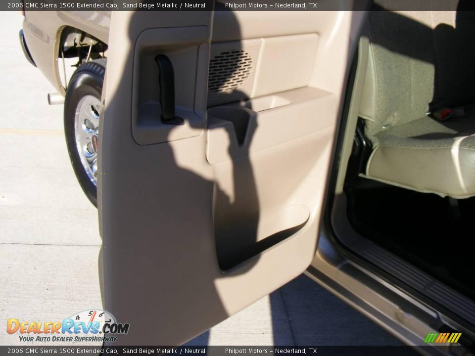 2006 GMC Sierra 1500 Extended Cab Sand Beige Metallic / Neutral Photo #29