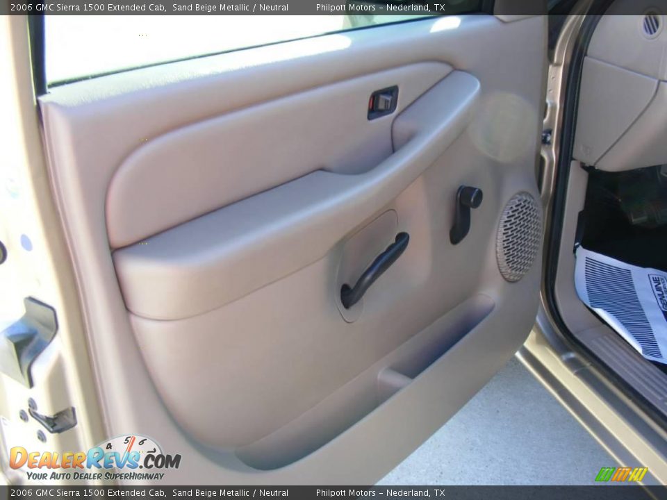 2006 GMC Sierra 1500 Extended Cab Sand Beige Metallic / Neutral Photo #33