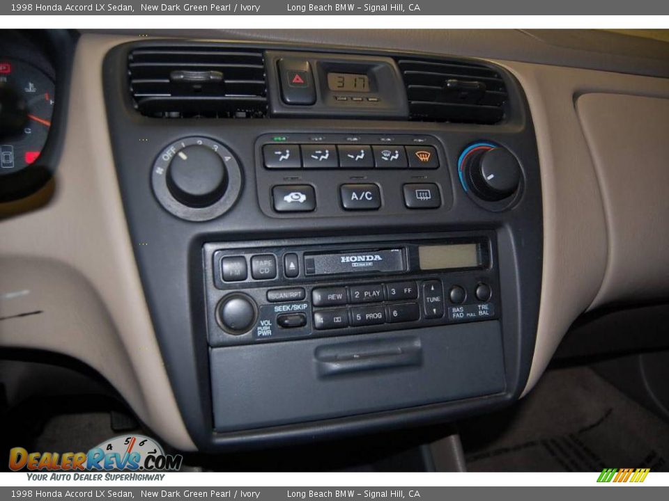 1998 Honda Accord LX Sedan New Dark Green Pearl / Ivory Photo #32