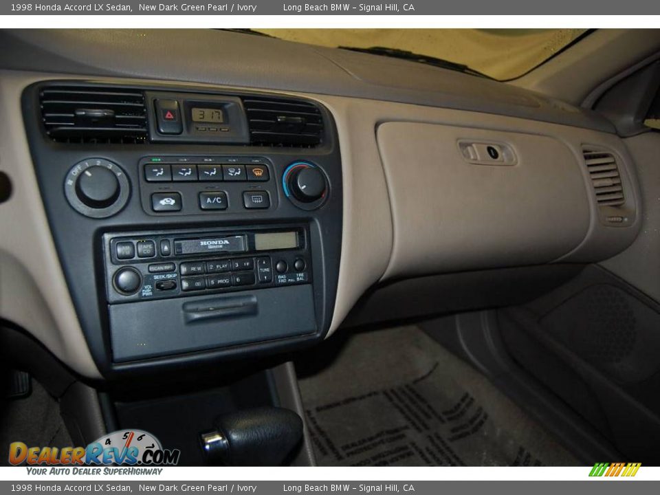 1998 Honda Accord LX Sedan New Dark Green Pearl / Ivory Photo #34
