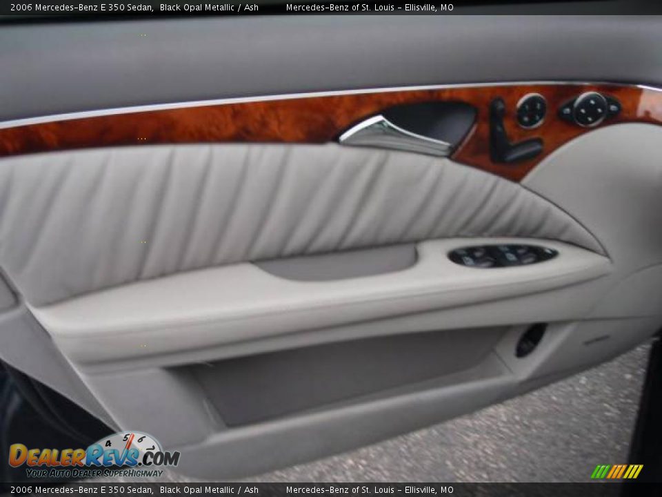 2006 Mercedes-Benz E 350 Sedan Black Opal Metallic / Ash Photo #29