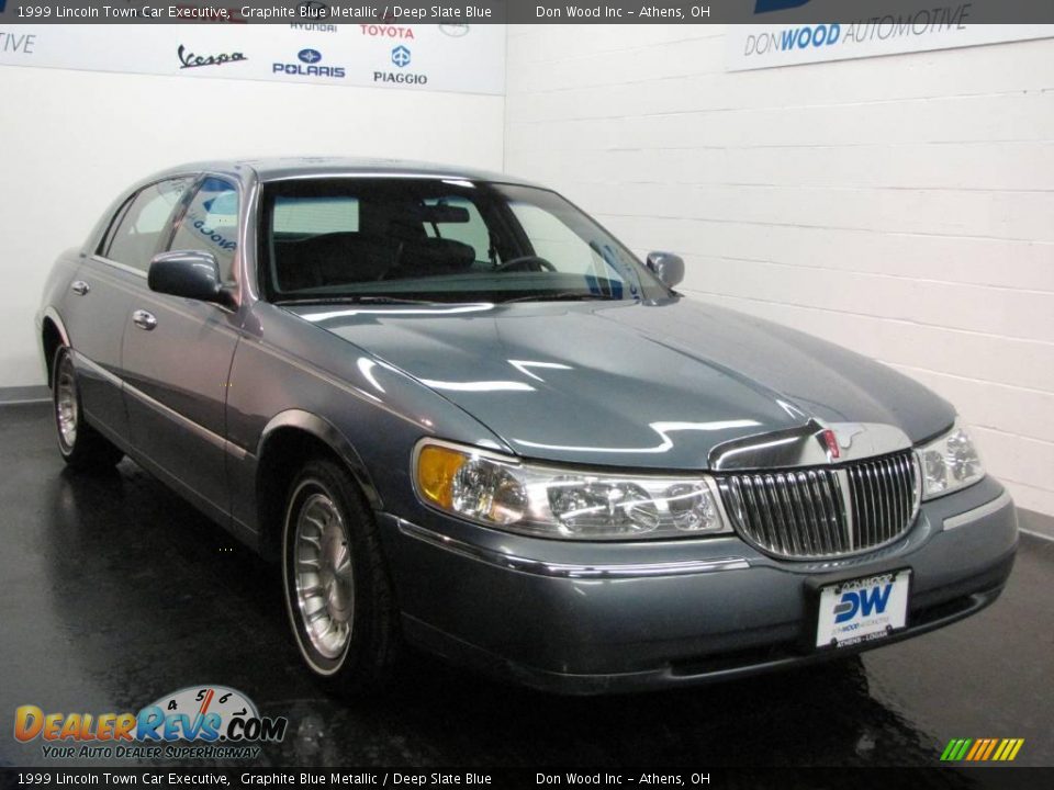 1999 Lincoln Town Car Executive Graphite Blue Metallic / Deep Slate Blue Photo #1