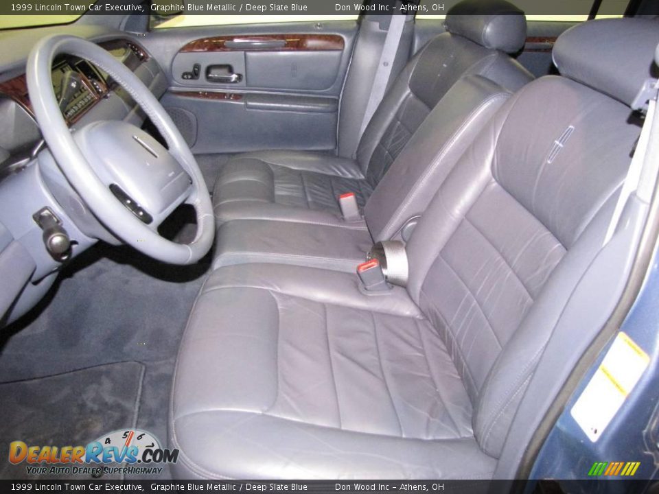 1999 Lincoln Town Car Executive Graphite Blue Metallic / Deep Slate Blue Photo #10