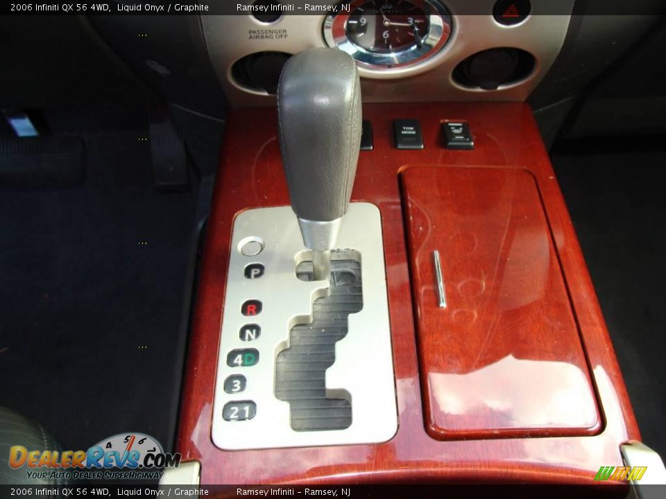 2006 Infiniti QX 56 4WD Liquid Onyx / Graphite Photo #15