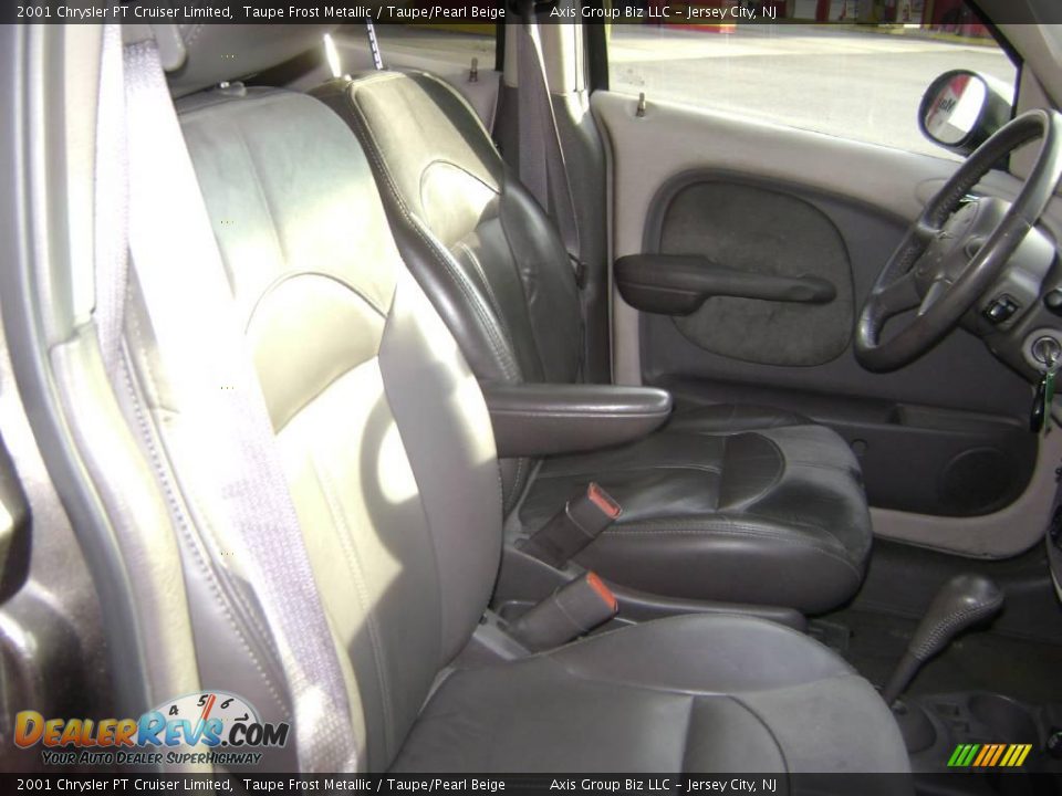 2001 Chrysler PT Cruiser Limited Taupe Frost Metallic / Taupe/Pearl Beige Photo #10