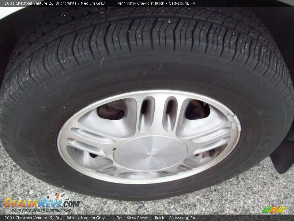 2001 Chevrolet Venture LS Bright White / Medium Gray Photo #18