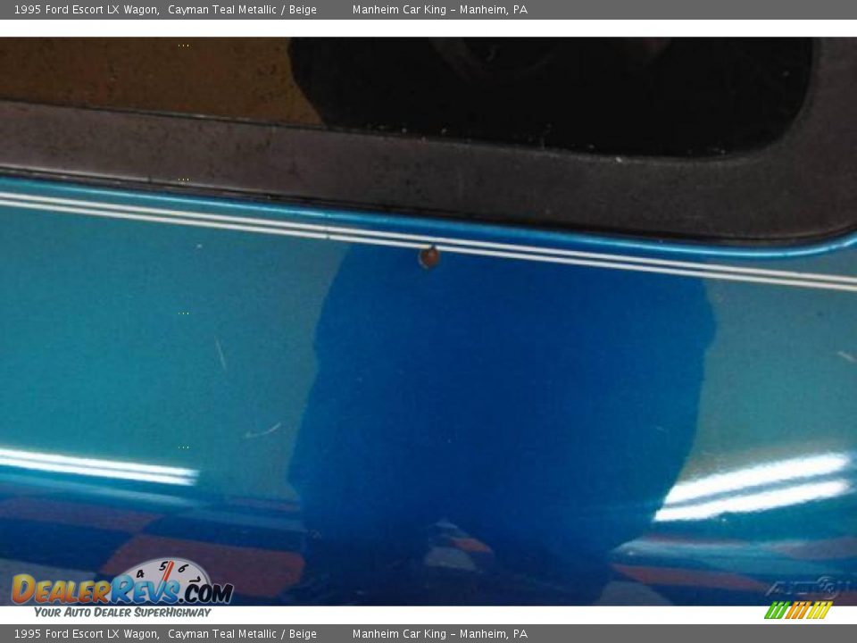 1995 Ford Escort LX Wagon Cayman Teal Metallic / Beige Photo #19