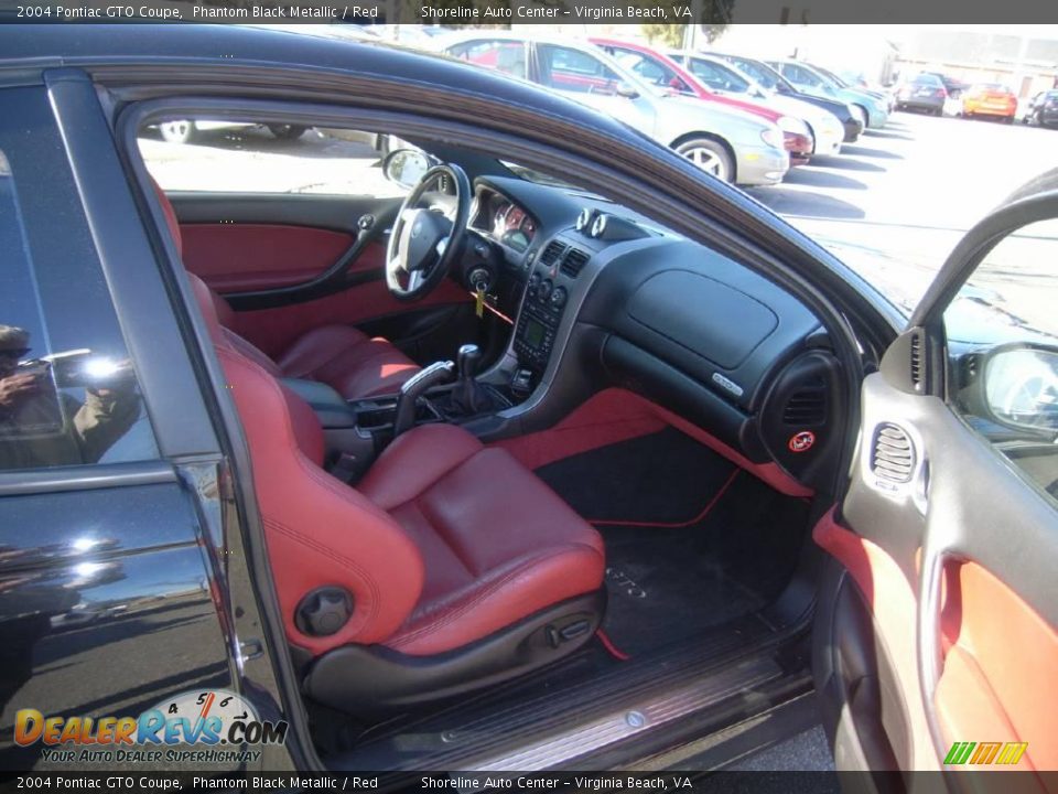 2004 Pontiac GTO Coupe Phantom Black Metallic / Red Photo #12