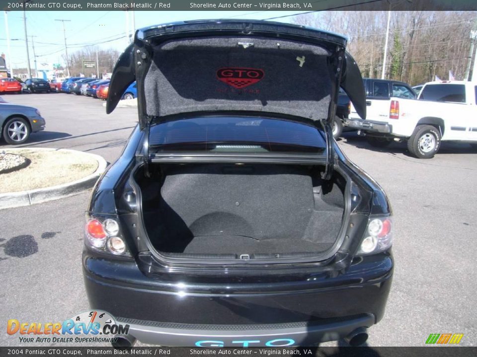 2004 Pontiac GTO Coupe Phantom Black Metallic / Red Photo #17