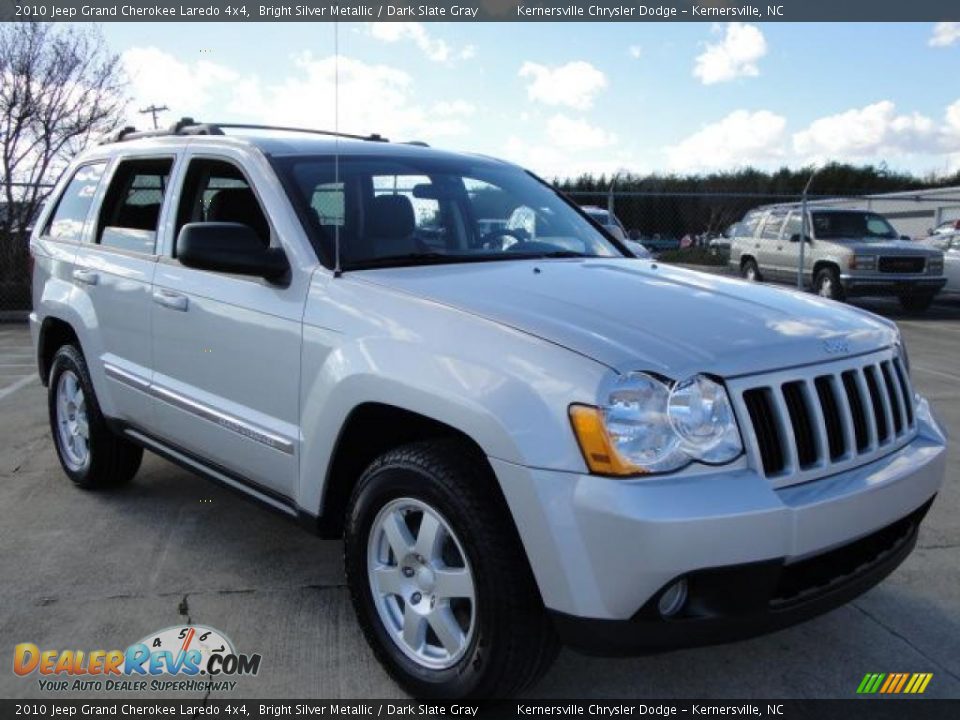 2010 Jeep Grand Cherokee Laredo 4x4 Bright Silver Metallic / Dark Slate Gray Photo #6